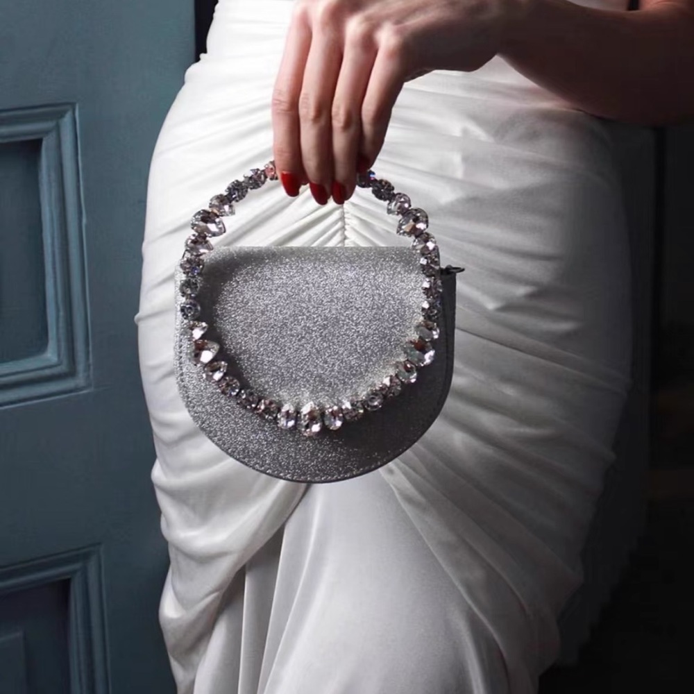 L'alingi Crystal-Handle Silver Evening Clutch